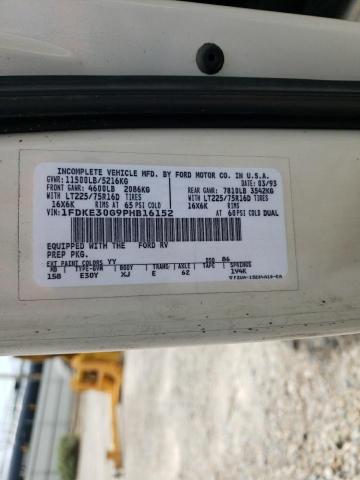 Photo 10 from auction – 1993 FOUR MOTORHOME with VIN 1FDKE30G9PHB16152