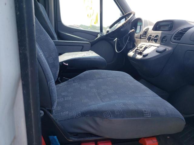 Photo 7 from auction – 2004 SPRINTER 2500 SPRIN with VIN WD2PD743445585897