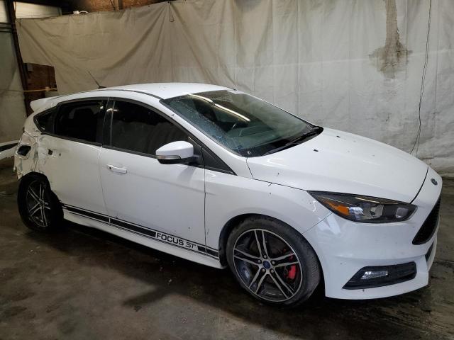 Photo 4 from auction – 2017 FORD FOCUS ST with VIN 1FADP3L91HL220143