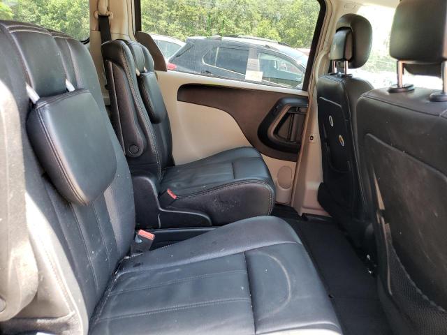 Photo 11 from auction – 2016 CHRYSLER TOWN & COU with VIN 2C4RC1BG8GR229654