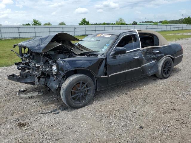 LINCOLN TOWN CAR U 2004 with VIN 1LNHM83W34Y688746 - Photo from auction
