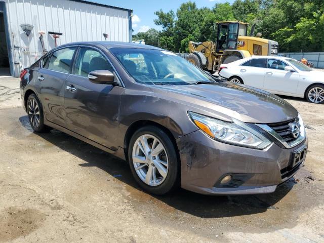Photo 4 from auction – 2017 NISSAN ALTIMA 2.5 with VIN 1N4AL3AP4HC135572