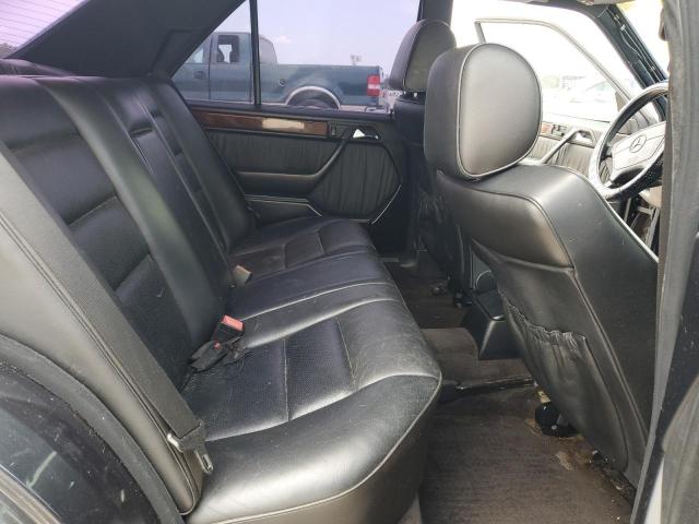 Photo 10 from auction – 1995 MERCEDES-BENZ E 320 BASE with VIN WDBEA32E1SC268181
