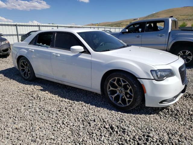 Photo 4 from auction – 2018 CHRYSLER 300 S with VIN 2C3CCABG0JH313930