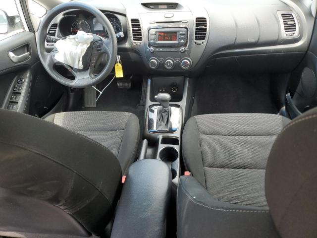 Photo 8 from auction – 2017 KIA FORTE LX with VIN 3KPFK4A7XHE083415