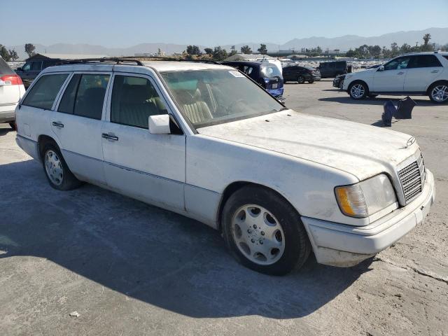 Photo 4 from auction – 1995 MERCEDES-BENZ E 320 with VIN WDBEA92E3SF304552
