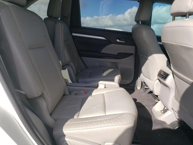 Photo 11 from auction – 2015 TOYOTA HIGHLANDER with VIN 5TDKKRFH0FS116227