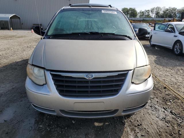 Photo 5 from auction – 2006 CHRYSLER TOWN & COU with VIN 2A4GP64L06R650859