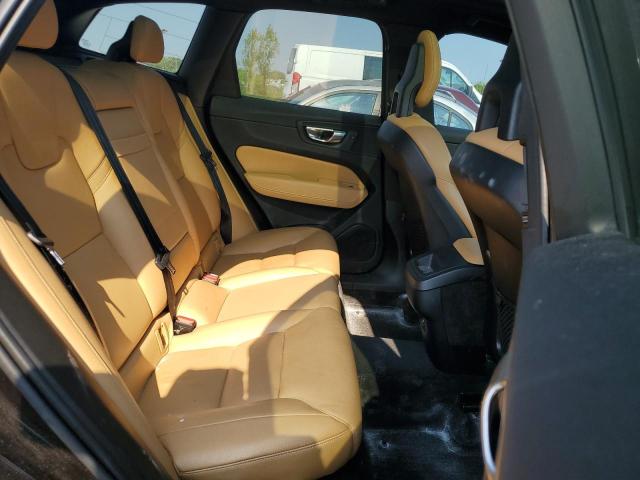 Photo 10 from auction – 2018 VOLVO XC60 T5 MO with VIN YV4102RK3J1049013