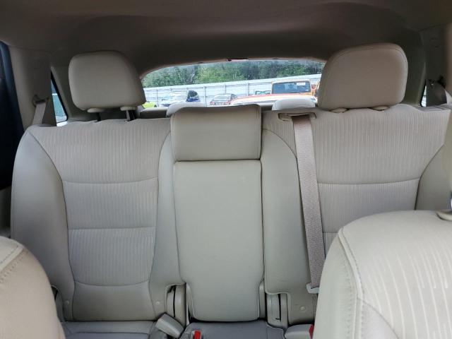 Photo 10 from auction – 2011 KIA SORENTO EX with VIN 5XYKUDA27BG038309