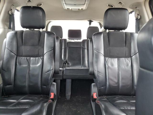 Photo 10 from auction – 2016 CHRYSLER TOWN & COU with VIN 2C4RC1GG2GR284268