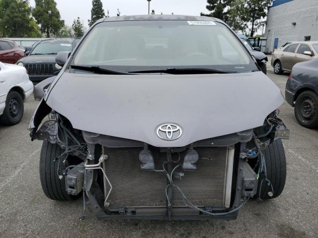 Photo 5 from auction – 2011 TOYOTA SIENNA XLE with VIN 5TDYK3DC5BS097134