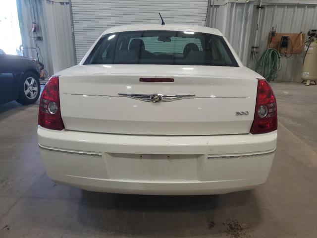 Photo 6 from auction – 2008 CHRYSLER 300 LX with VIN 2C3KA43R98H186351