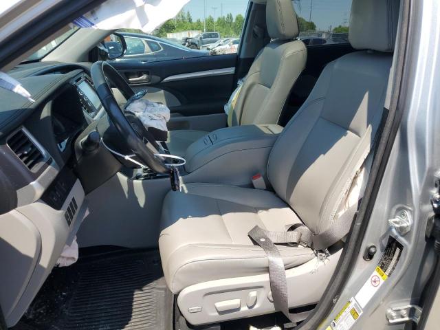 Photo 7 from auction – 2018 TOYOTA HIGHLANDER with VIN 5TDJZRFH0JS553399