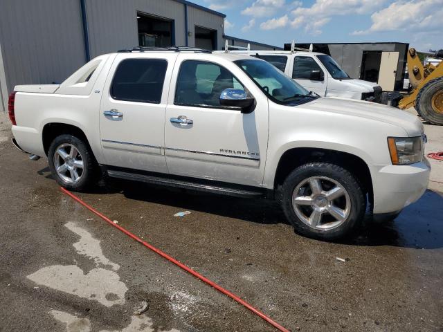 Photo 4 from auction – 2011 CHEVROLET AVALANCHE with VIN 3GNMCGE09BG396736