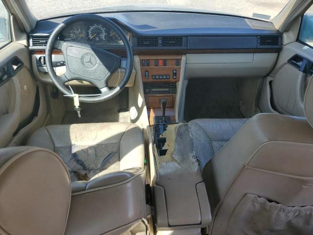 Photo 8 from auction – 1995 MERCEDES-BENZ E 320 BASE with VIN WDBEA32E4SC205978
