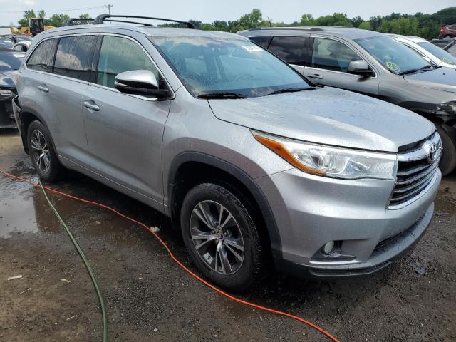 Photo 4 from auction – 2016 TOYOTA HIGHLANDER with VIN 5TDJKRFH2GS257541