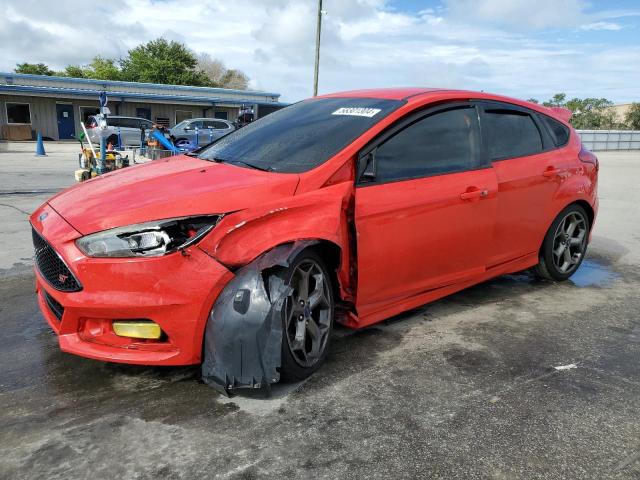 FORD FOCUS ST 2017 مع رقم تعريف المركبة 1FADP3L92HL242121 - صورة من المزاد