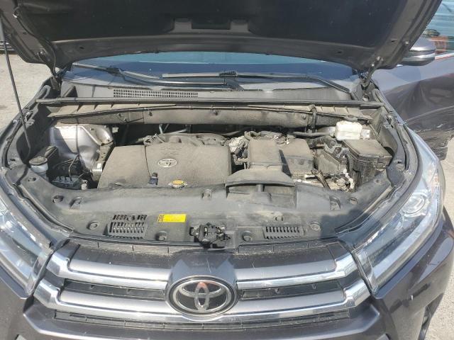 Photo 12 from auction – 2017 TOYOTA HIGHLANDER with VIN 5TDDZRFH9HS438436