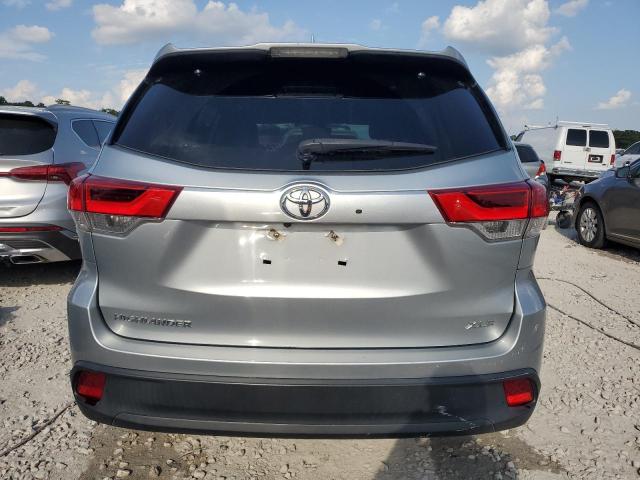 Photo 6 from auction – 2018 TOYOTA HIGHLANDER with VIN 5TDKZRFH8JS286078