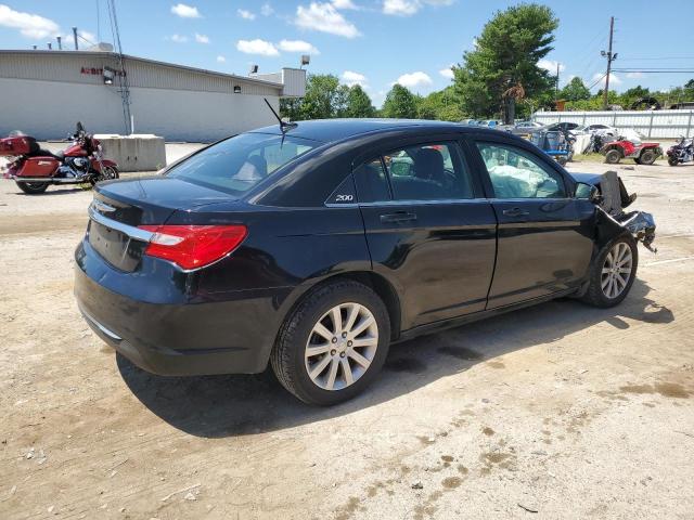 Photo 3 from auction – 2012 CHRYSLER 200 TOURIN with VIN 1C3CCBBB2CN206401