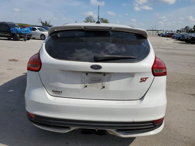 Photo 6 from auction – 2017 FORD FOCUS ST with VIN 1FADP3L97HL256130