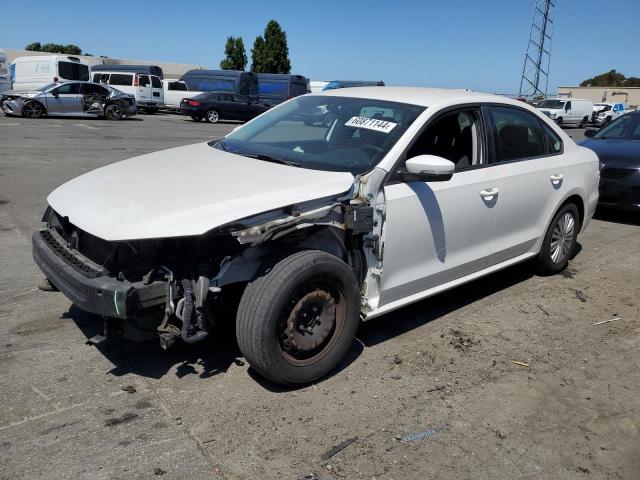 VOLKSWAGEN PASSAT S 2014 with VIN 1VWAT7A33EC050441 - Photo from auction