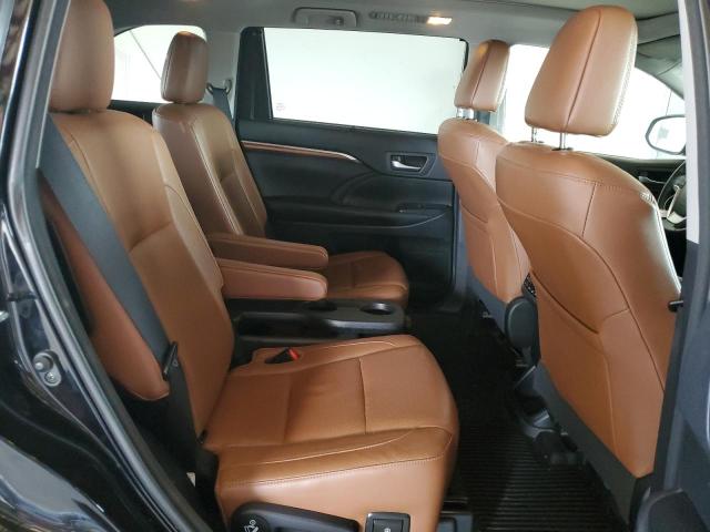 Photo 11 from auction – 2018 TOYOTA HIGHLANDER with VIN 5TDDZRFH7JS854443