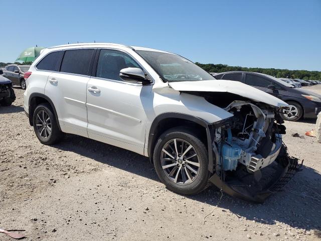 Photo 4 from auction – 2018 TOYOTA HIGHLANDER with VIN 5TDJZRFH7JS879300
