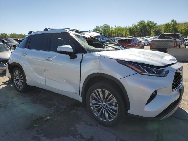 Photo 4 from auction – 2022 TOYOTA HIGHLANDER with VIN 5TDEBRCH2NS073462