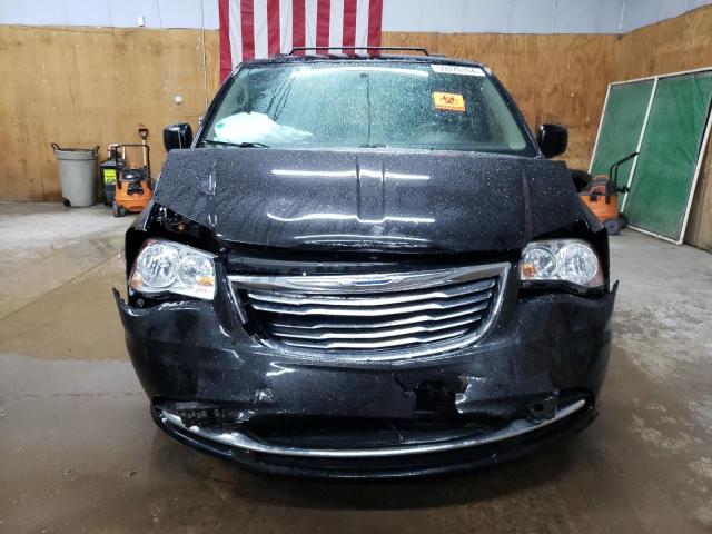 Photo 5 from auction – 2016 CHRYSLER TOWN & COU with VIN 2C4RC1BG9GR187964