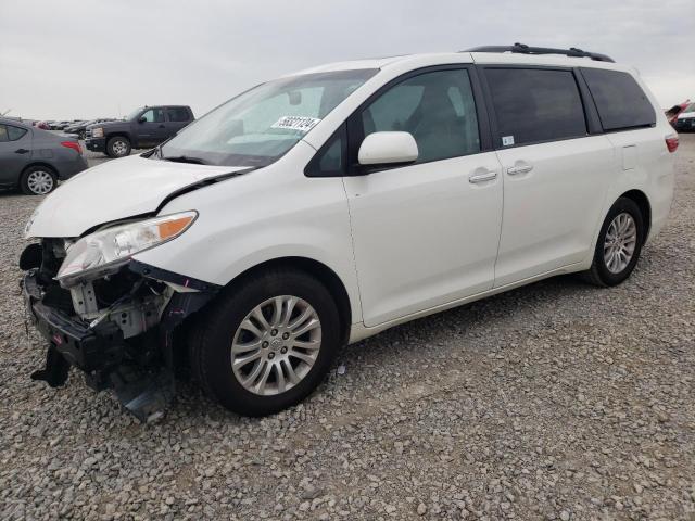 TOYOTA SIENNA XLE 2017 with VIN 5TDYZ3DC6HS861996 - Photo from auction