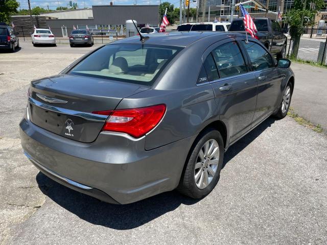 Photo 4 from auction – 2013 CHRYSLER 200 TOURIN with VIN 1C3CCBBB2DN599883