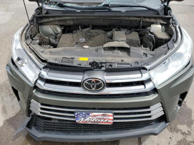 Photo 12 from auction – 2018 TOYOTA HIGHLANDER with VIN 5TDBZRFH1JS494187