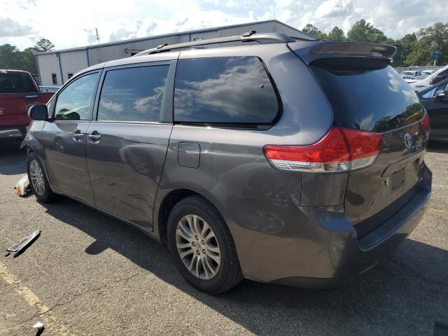 Photo 2 from auction – 2013 TOYOTA SIENNA XLE with VIN 5TDYK3DC8DS367086