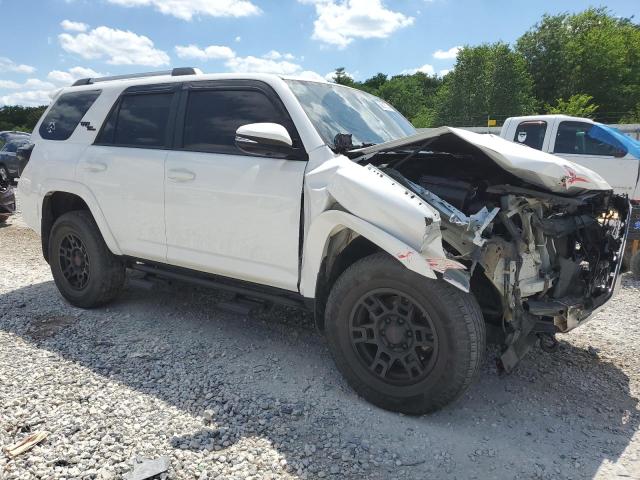 Photo 4 from auction – 2018 TOYOTA 4RUNNER SR with VIN JTEBU5JR2J5543860