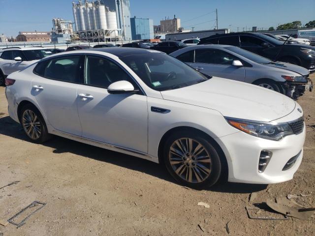 Photo 4 from auction – 2017 KIA OPTIMA SXL with VIN 5XXGV4L22HG166311