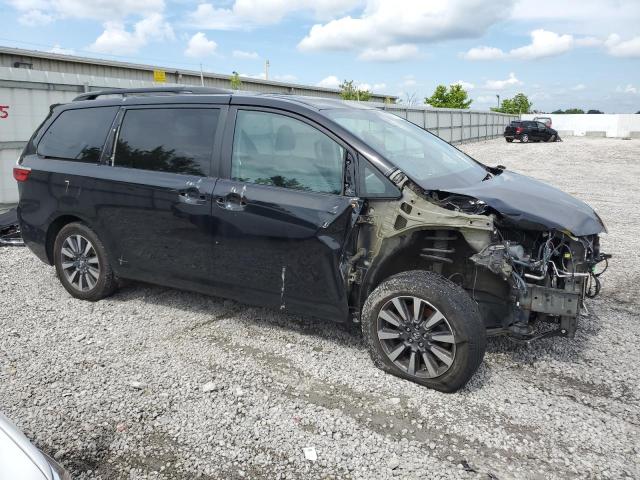 Photo 4 from auction – 2018 TOYOTA SIENNA XLE with VIN 5TDDZ3DC6JS190284