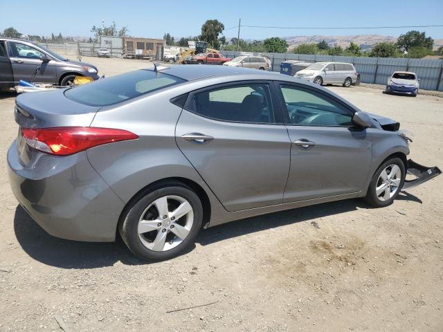 Photo 3 from auction – 2013 HYUNDAI ELANTRA GL with VIN 5NPDH4AE5DH453048
