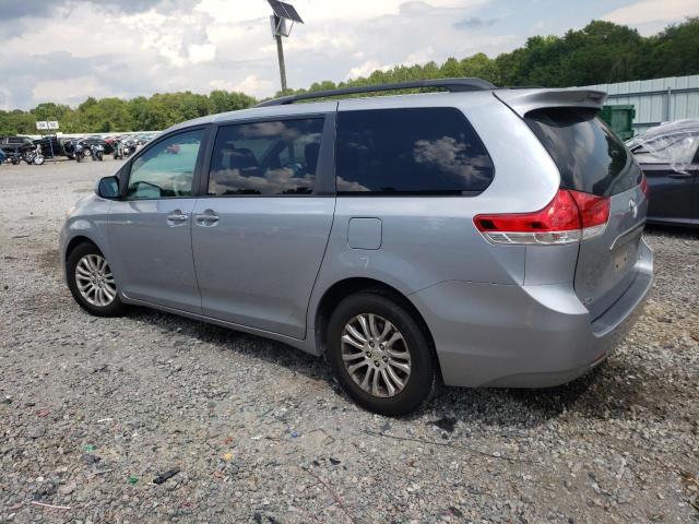 Photo 2 from auction – 2011 TOYOTA SIENNA XLE with VIN 5TDYK3DCXBS068552