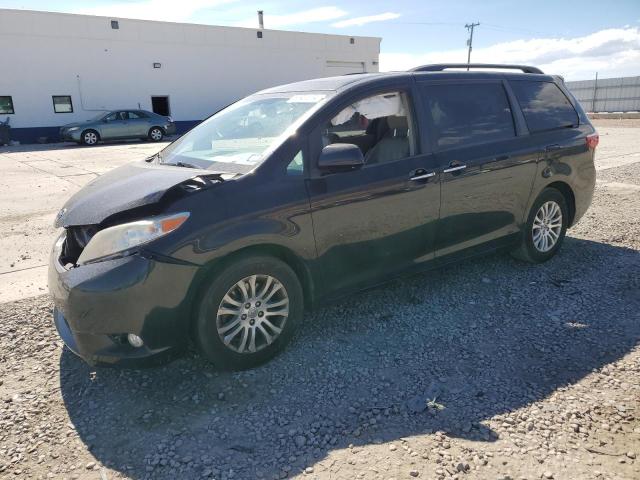 Photo 1 from auction – 2017 TOYOTA SIENNA XLE with VIN 5TDYZ3DC7HS833513