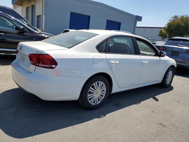 Photo 3 from auction – 2014 VOLKSWAGEN PASSAT S with VIN 1VWAT7A33EC050441