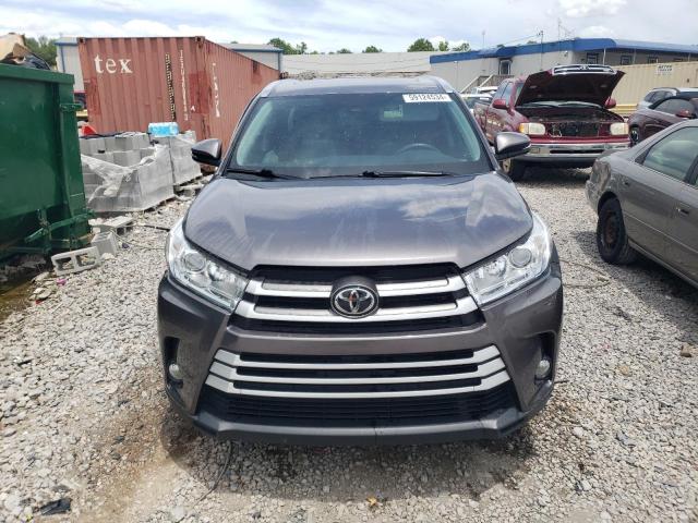 Photo 5 from auction – 2019 TOYOTA HIGHLANDER with VIN 5TDKZRFH7KS568780