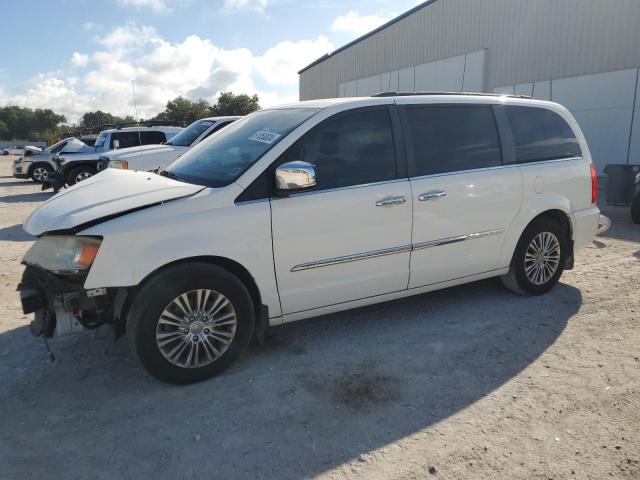 CHRYSLER TOWN & CNT 2013 with VIN 2C4RC1CG1DR566340 - Photo from auction