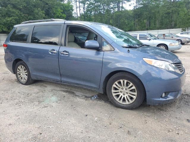 Photo 4 from auction – 2013 TOYOTA SIENNA XLE with VIN 5TDYK3DC6DS365658
