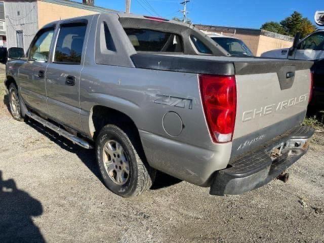 Photo 3 from auction – 2004 CHEVROLET AVALANCHE with VIN 3GNEK12T54G192859