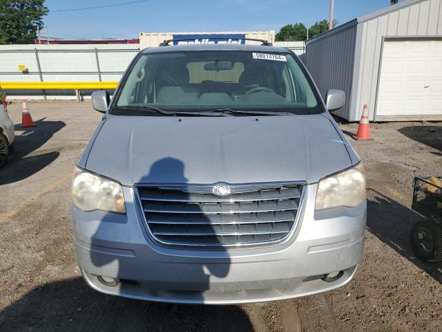 Photo 5 from auction – 2010 CHRYSLER TOWN & COU with VIN 2A4RR5D17AR412737