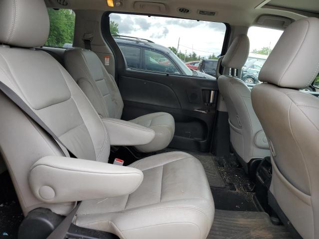 Photo 11 from auction – 2017 TOYOTA SIENNA XLE with VIN 5TDDZ3DC5HS181375