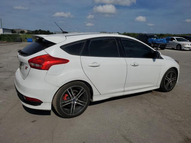 Foto 3 de la subasta – 2017 FORD FOCUS ST con VIN 1FADP3L97HL256130