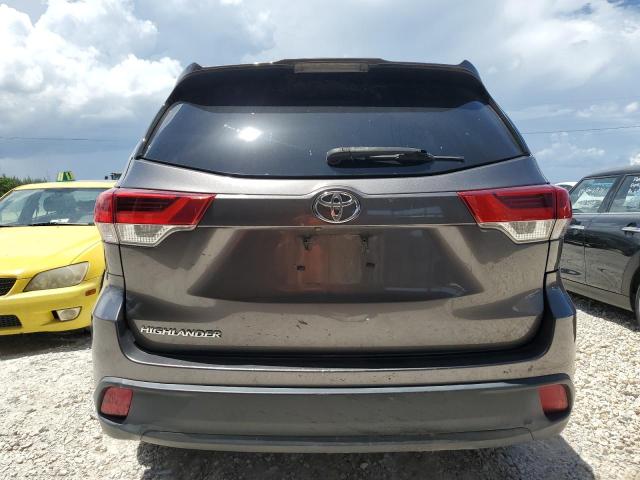 Photo 6 from auction – 2018 TOYOTA HIGHLANDER with VIN 5TDZARFHXJS040249